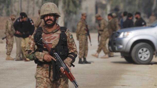 پاکستان همچنان با طالبان مبارزه می کند