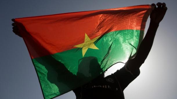 Leváltják a kormányzókat Burkina Fasoban