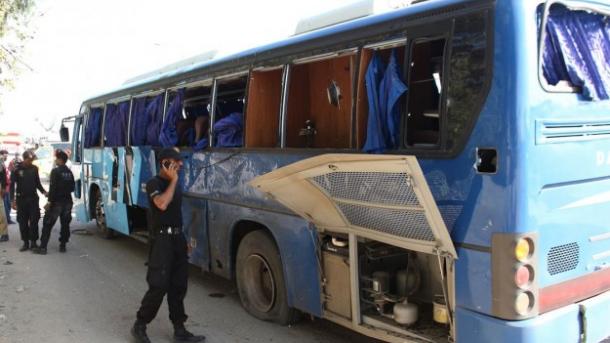 کراچی میں مسافر بس پر فائرنگ 45 افراد ہلاک 25 زخمی