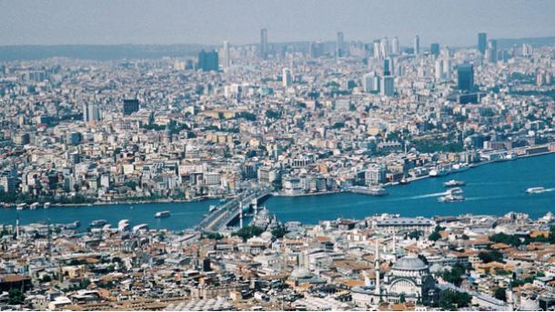 İki xarici şirkətdən biri İstanbulda fəaliyyət göstərir