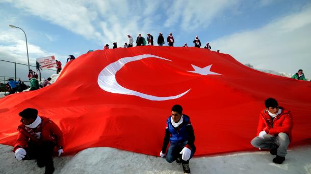 Los turcos recuerdan a sus soldados mártires en Sarıkamış