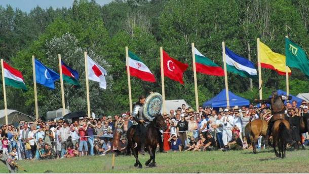 برگزاری قورولتای پرشکوه توران در دشت مجارستان