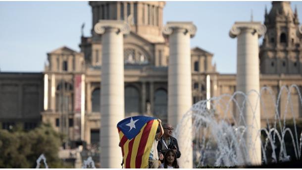 Parlamento de Cataluña inicia proceso de independencia