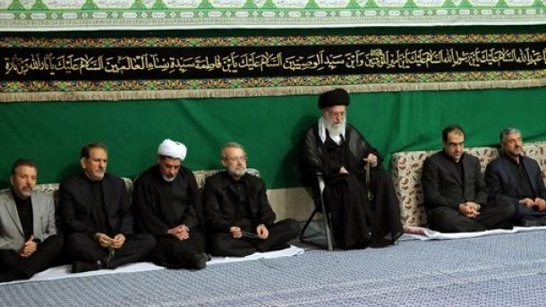 "لاریجانی" در حضور رهبر ایران، "خواص بی بصیرت" نامیده شد