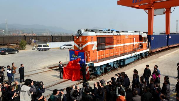 世界最长铁路线"新丝绸之路"投入运营