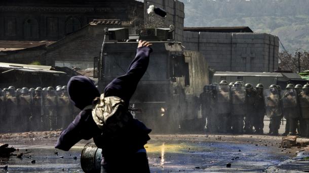 Disturbios con heridos y daños en aniversario golpe de Pinochet