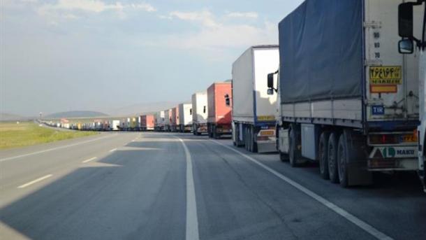 آغاز پلمپ مخازن سوخت کامیون‌ها در مرز ایران و ترکیه