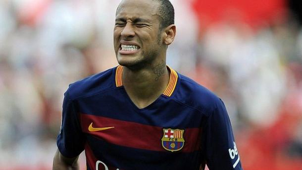 Neymar szerződést hosszabbított a Barcelonával
