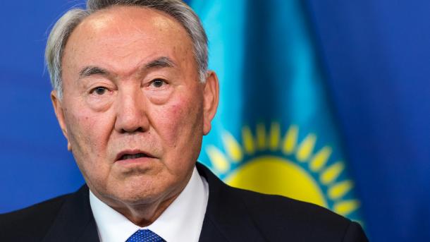 قزاقستان‌دا حکومت استعفا ائتدی