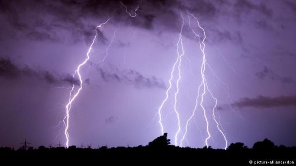 Tormenta Bertha aisla a comunidades de la República Dominicana