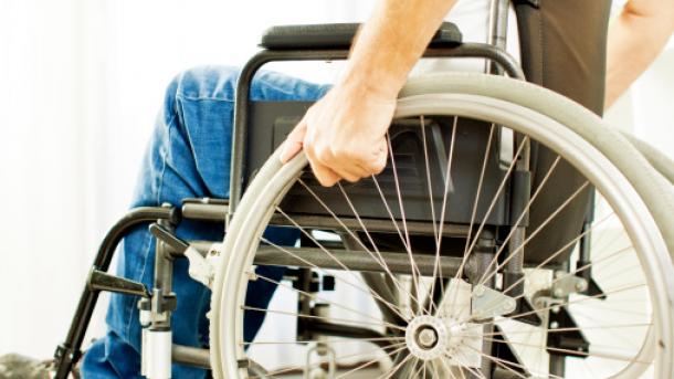 Un dispositivo mejorará la conducción asistida sillas de ruedas