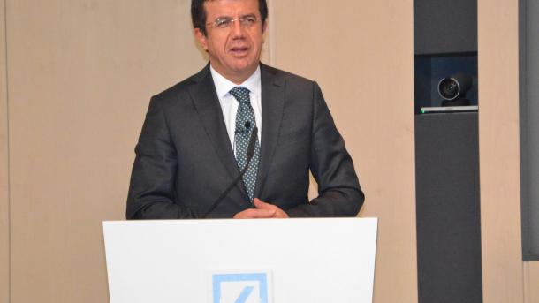 土耳其经济部长在土德经济平台会议上发表讲话