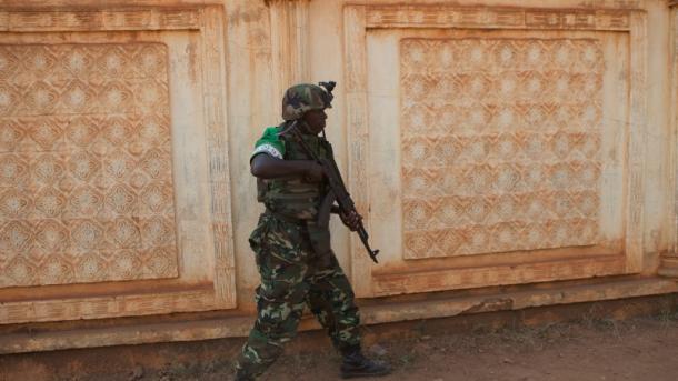 Burundi se hace escenario de combates 