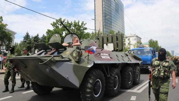 قدرتنمایی طرفداران الحاق به روسیه در شرق اوکراین