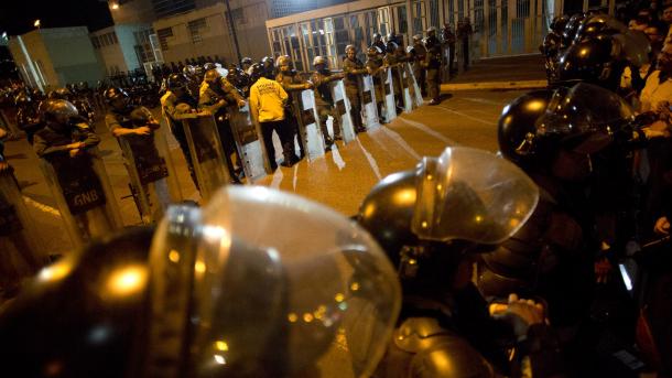 委内瑞拉警方逮捕首都市长 称其意图政变