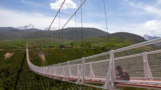 پل معلق مشکین شهر افتتاح می‌شود