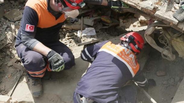 土耳其继续援助尼泊尔地震灾民