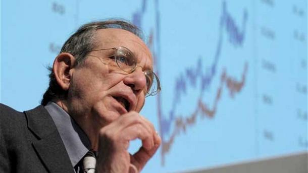 Banche, Padoan: ridurre sofferenze per uscire da crisi