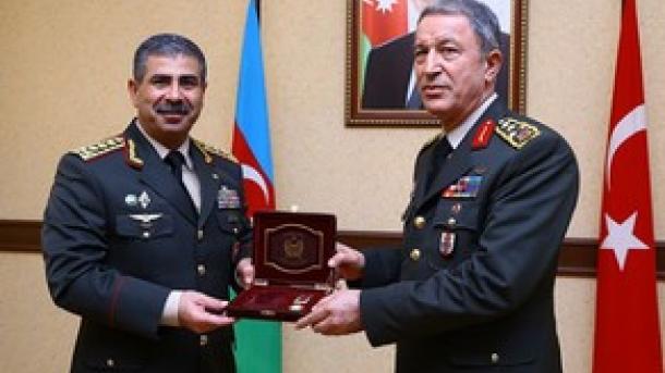 Hulusi Akara Azərbaycanda Yüksək Xidmət medalı verildi