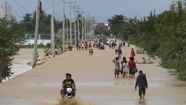 Filipinləri vuran Koppu Tayfunu 9 nǝfǝrin ölümünə səbəb oldu