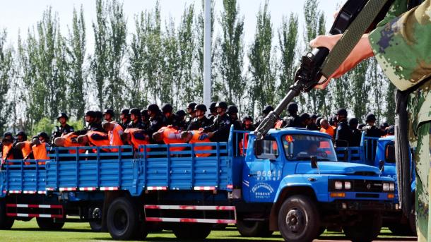 25 uigures se condenaron a la prisión en China 