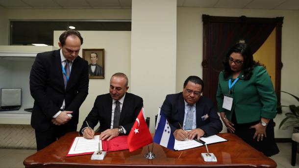 Honduras y Turquía firmaron un acuerdo de cooperación comercial