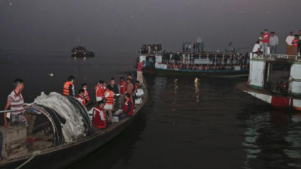 یک کشتی در بنگلادش غرق شد: ۴۰ تن کشته 