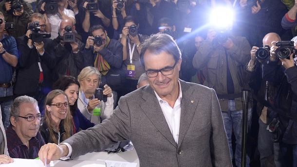 Cataluña: Govern cifra en 1,9 millones la participación en el 9N