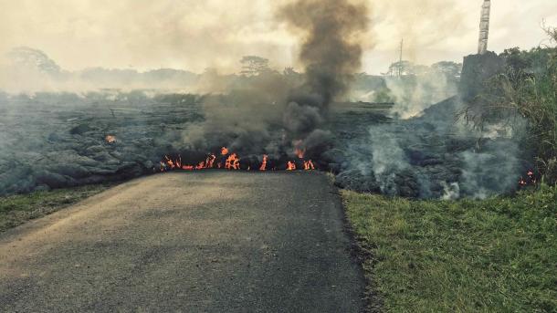 Hawai prevé evacuación por el alza de lava en el volcán Kilauea