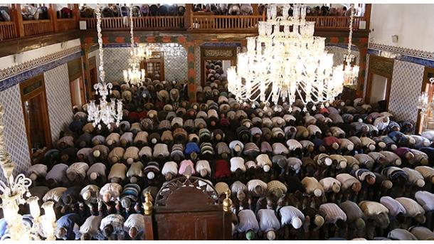 Megteltek a mecsetek az áldozat ünnepén