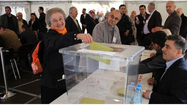 180 ezer török választó szavazott Európában