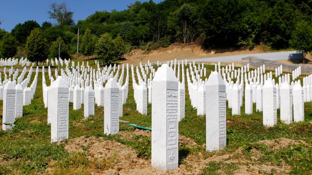 ООН ще гласува резолюция за Сребреница... 