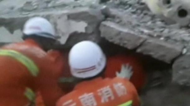 تلفات زمینلرزه و زمینلغزه چین در حال افزایش است