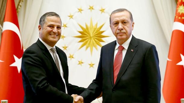 Erdogan recibe al primer embajador de Panamá en Turquía