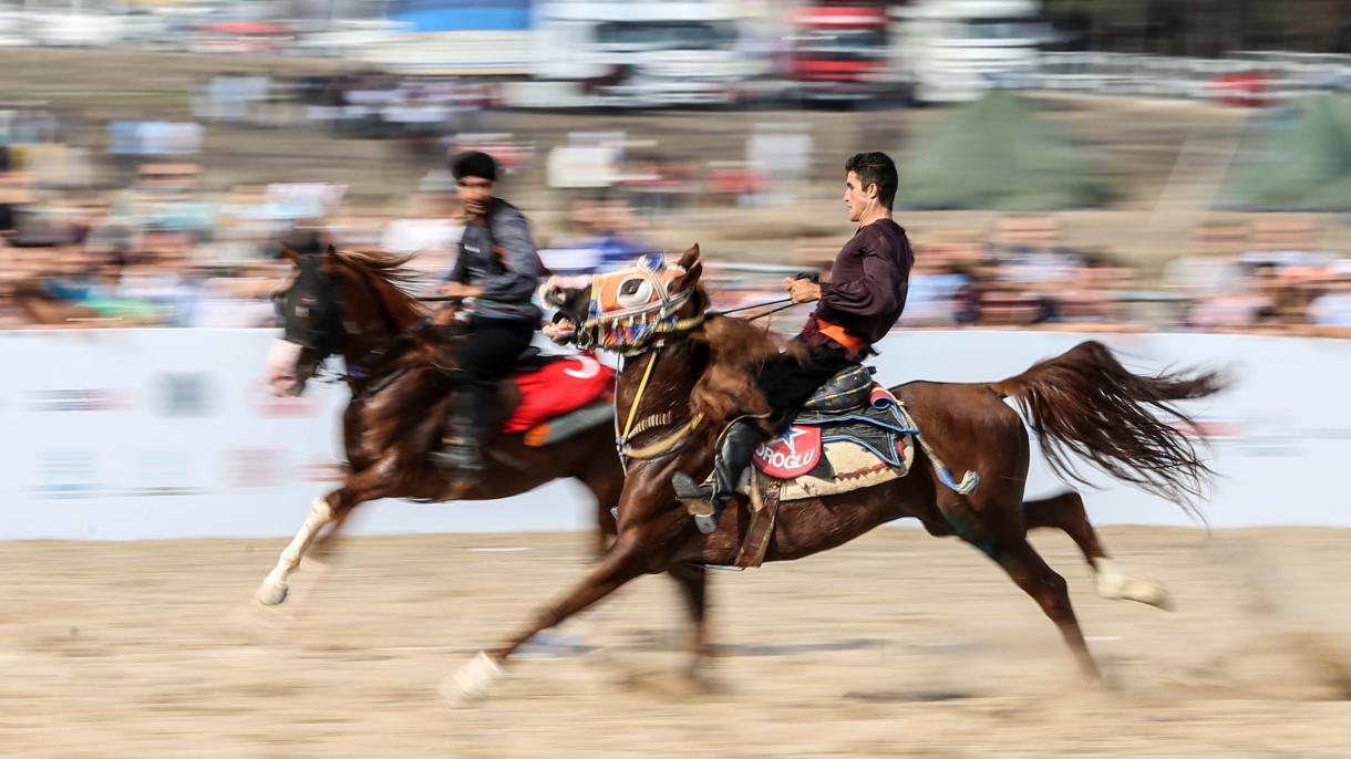 etnospor kültür festivali. at yarışı.jpg