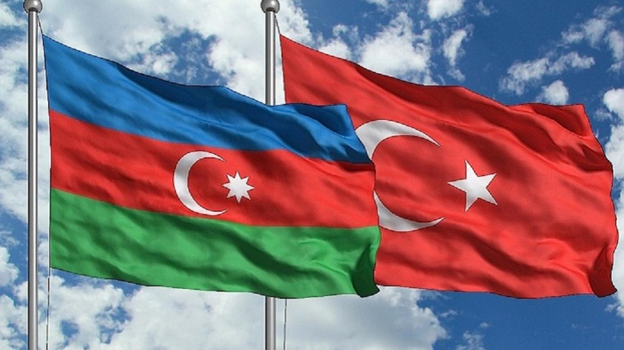 "مردم آناتولی به صورت غريزى عاشق آذربایجان هستند"