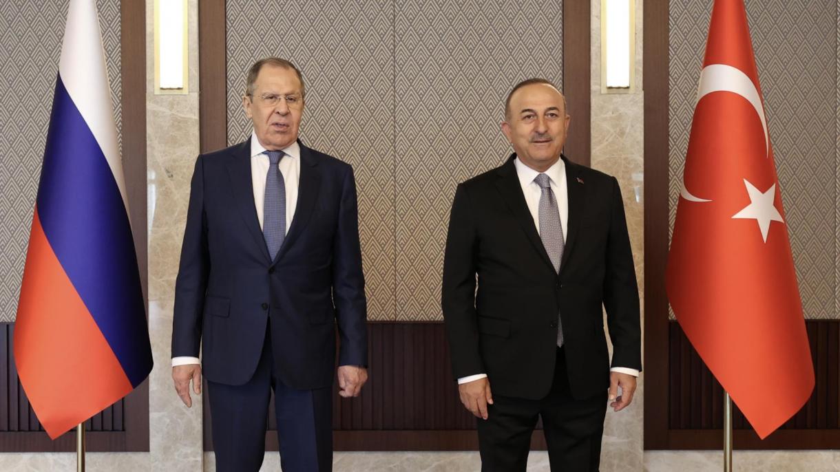 Lavrov e' in visita in Turchia, incontro con Çavuşoğlu