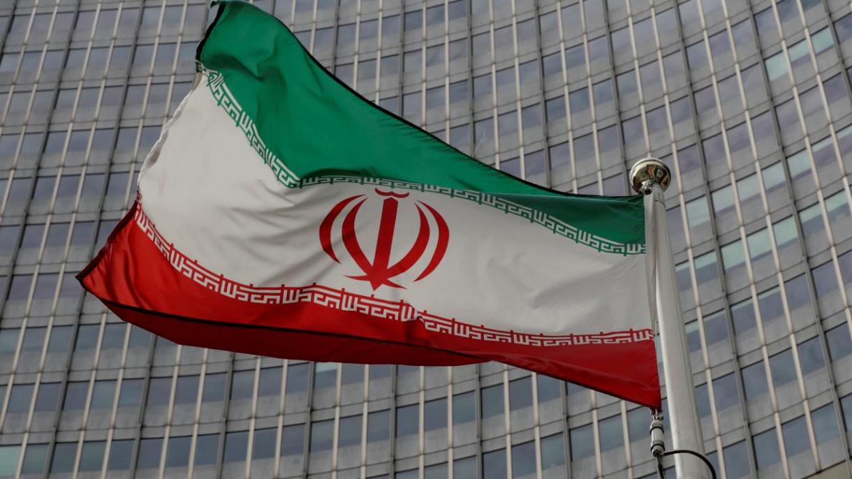 ایران: هر کشتی که بخواهد از تنگه هرمز عبور کند باید به زبان فارسی خود را معرفی کند
