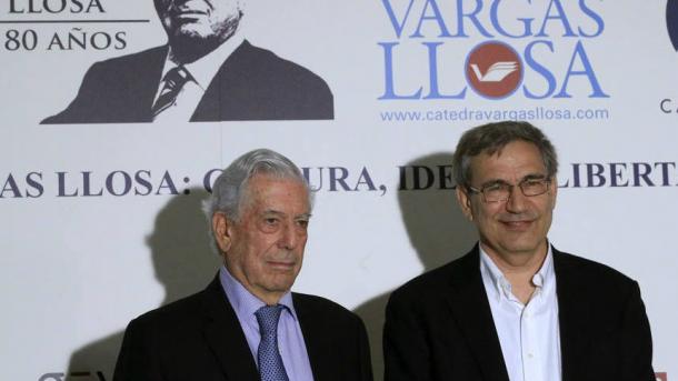 Vargas Llosa y Orhan Pamuk critican a la UE por su actitud hacia los refugiados