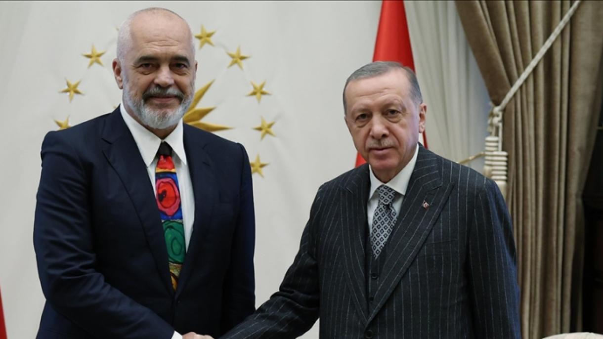 Primer ministro albanés: “Tenemos un acuerdo de asociación estratégica con el presidente Erdogan”