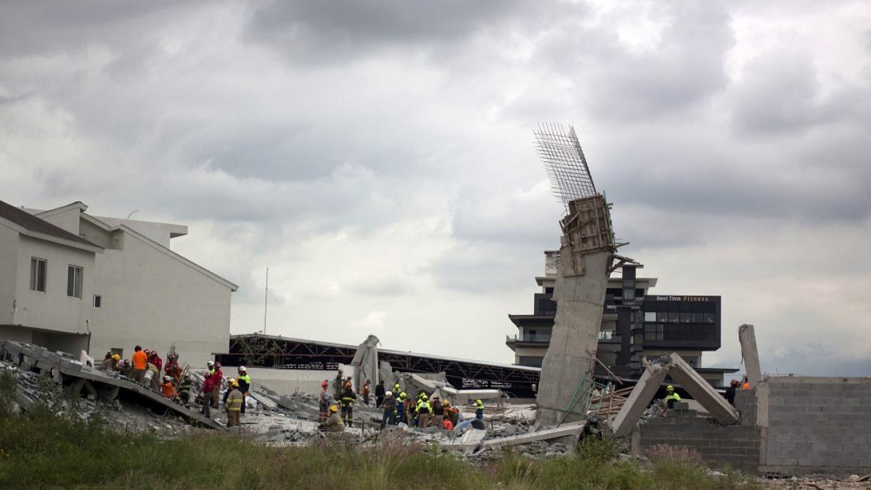 Cinco mortos e oito desaparecidos em colapso na construção de uma praça comercial no México