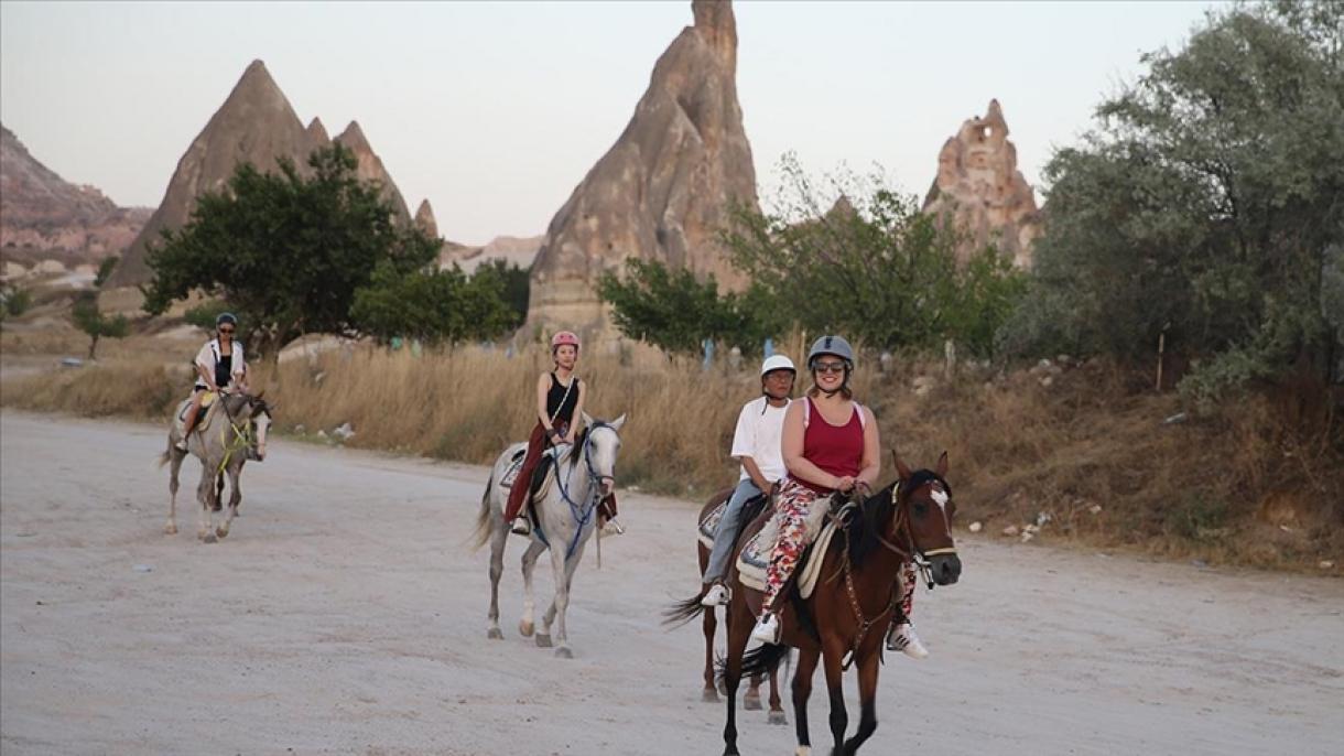 Peste 3 milioane de turiști au vizitat Cappadocia în perioada ianuarie - august