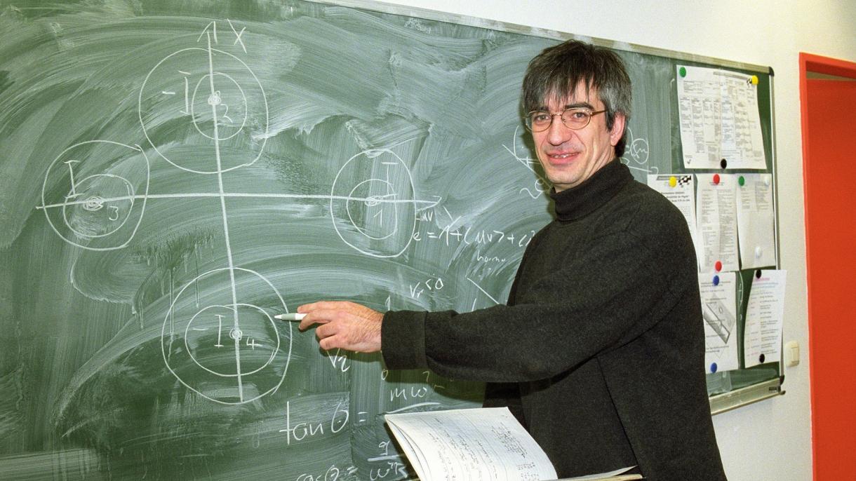 Físico turco foi eleito reitor da Universidade de Göttingen