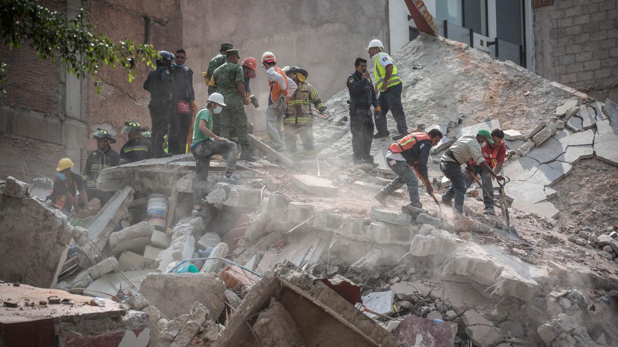 Tovább nőtt a mexikói földrengés halálos áldozatainak száma
