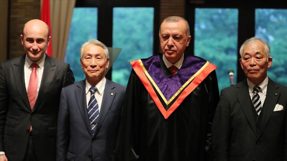 erdogan osaka fahri doktora.jpg