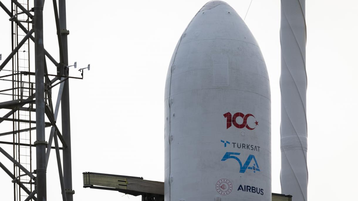 Fue lanzado con éxito el satélite Türksat 5A con un cohete SpaceX Falcon 9