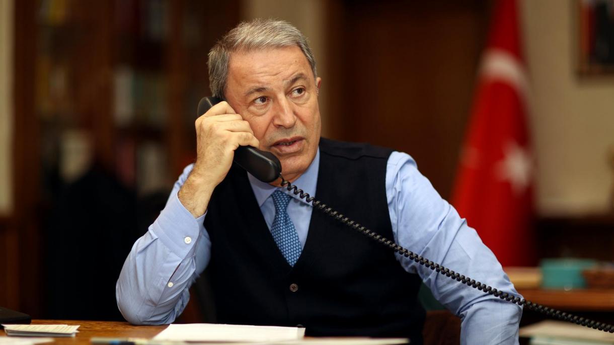 阿卡尔与阿尔巴尼亚国防部长通电话