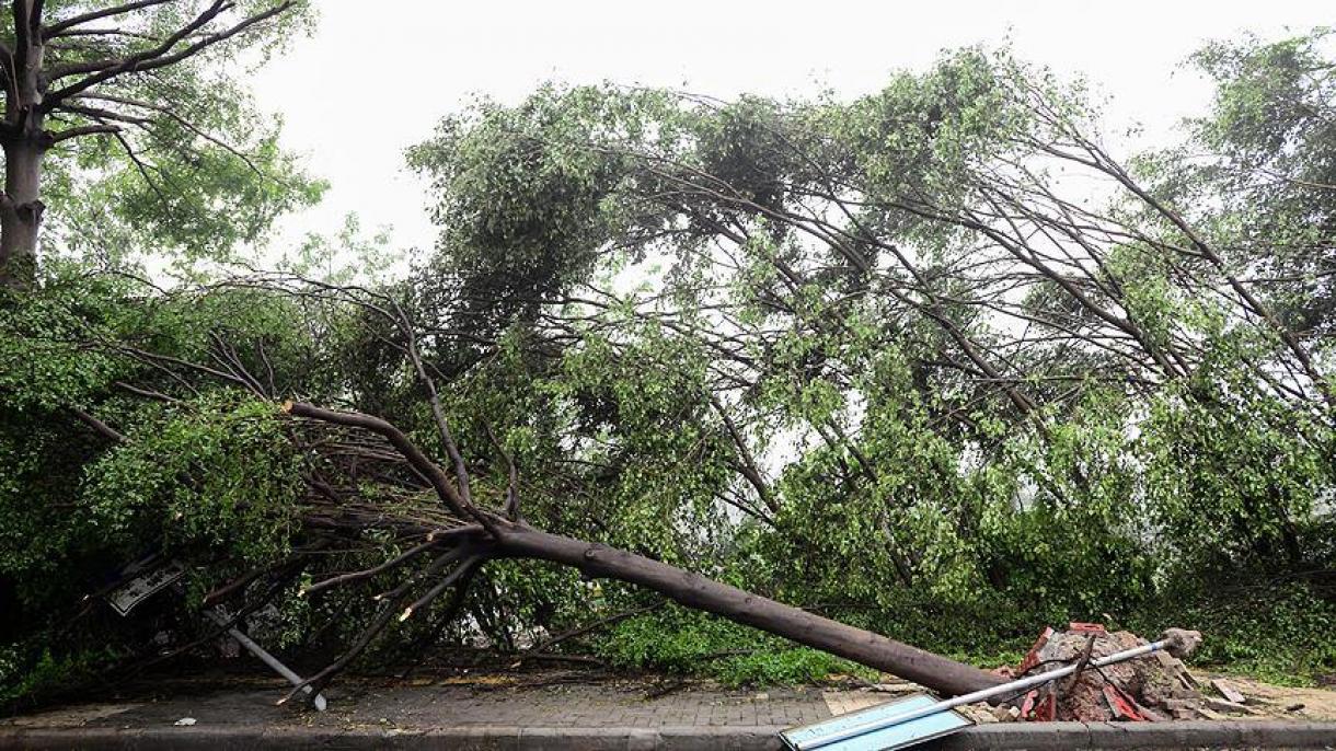 马达加斯加遭艾纳沃飓风侵袭
