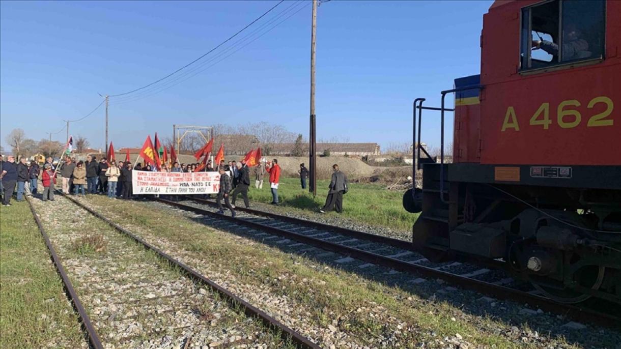 Gresiýada NATO Garşy Protest Aksiýasy Geçirildi