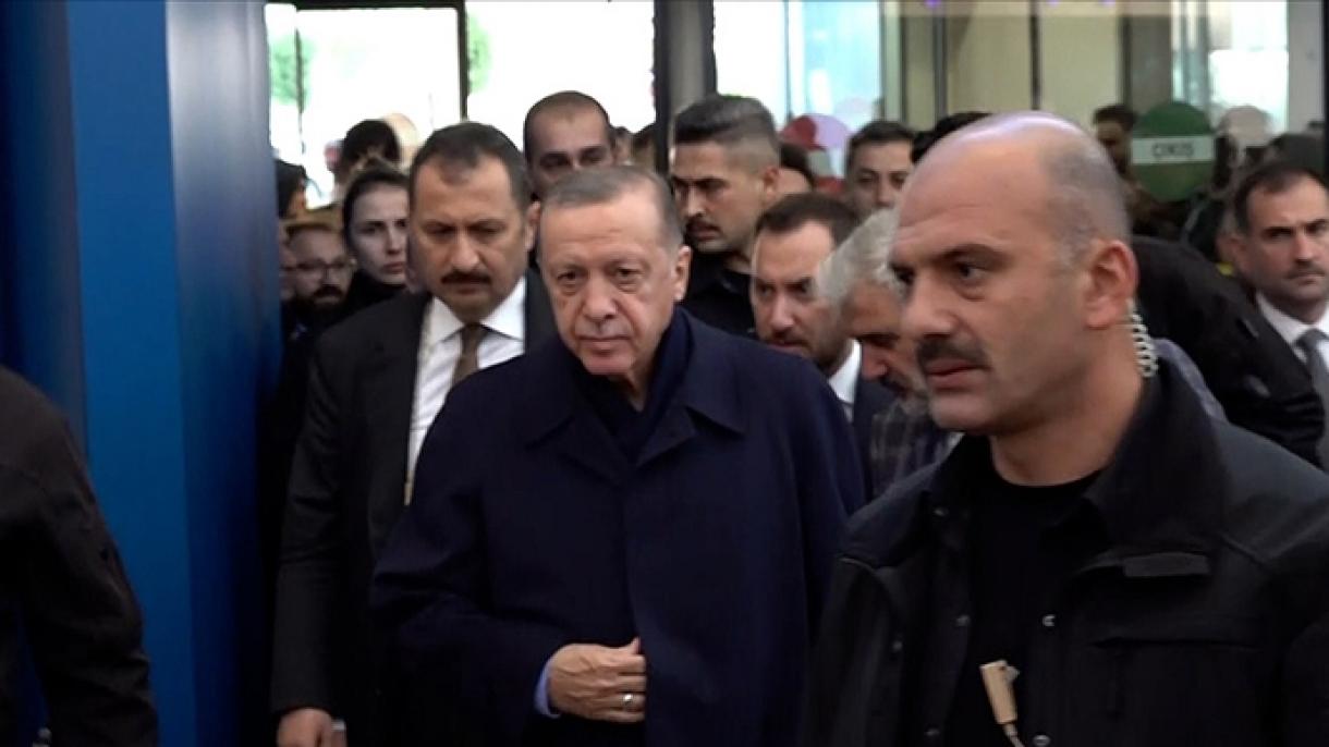 Sérült bányászokat látogatott meg a kórházban Erdoğan